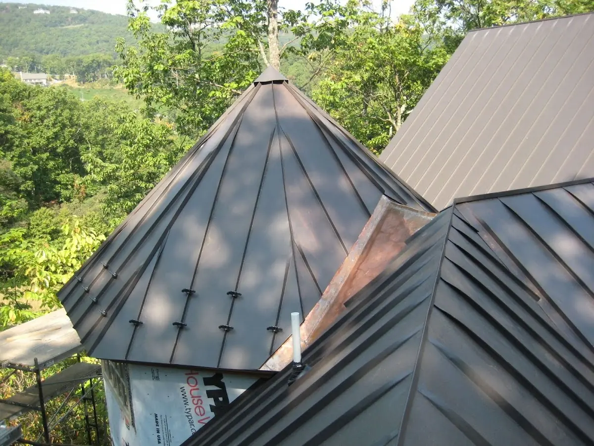 Professional Gutter Cleaning by Craftsman Roofing in Glen Haven